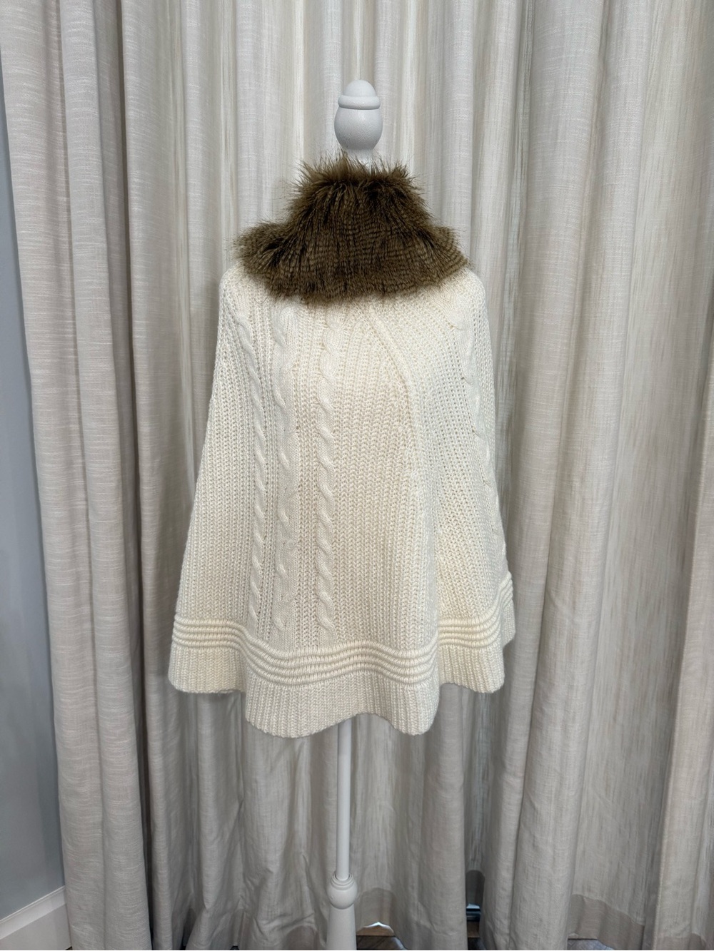 Cache Cream Sweater with Brown Faux Fur Collar